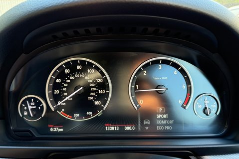 BMW 5 Series 520D M SPORT TOURING 32