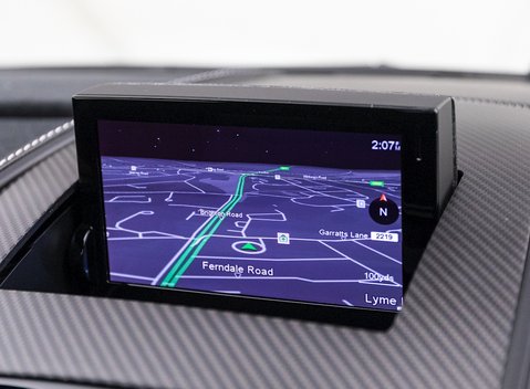 Aston Martin Vantage GT8 15