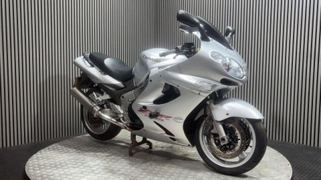 Kawasaki ZZR 2003 ONLY 24K TOURER PROJECT BIKE SPARES OR REPAIR 1200CC 3