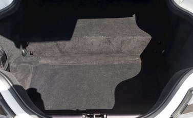 Aston Martin Vantage GT12 38