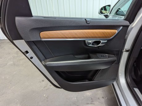 Volvo S90 2.0 S90 Inscription D5 PowerPulse AWD Auto 4WD 4dr 69