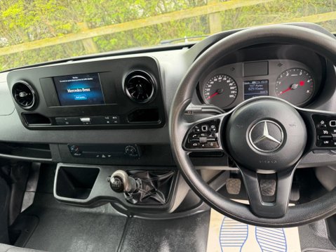 Mercedes-Benz Sprinter 2.0 315 CDI Progressive Chassis Cab 2dr Diesel Manual RWD L2 Euro 6 (s/s) ( 14