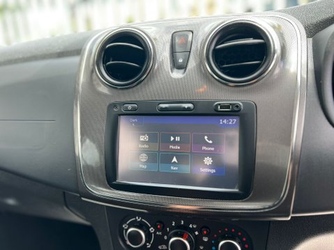 Dacia Sandero Stepway LAUREATE DCI 43