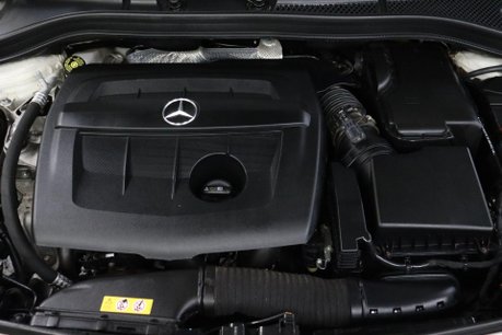 Mercedes-Benz B Class B 180 D AMG LINE PREMIUM 44