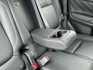 Mitsubishi Outlander DI-D 4 38