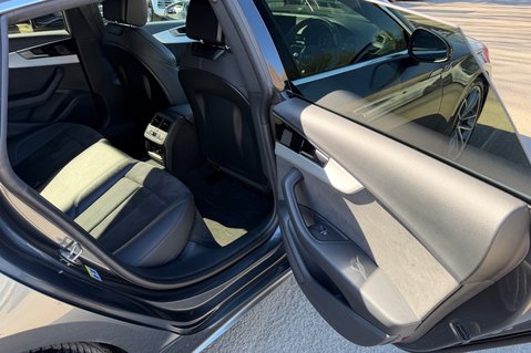 Audi A5 SPORTBACK TFSI QUATTRO S LINE MHEV -APPLE CARPLAY -FULL AUDI S/HISTORY 32