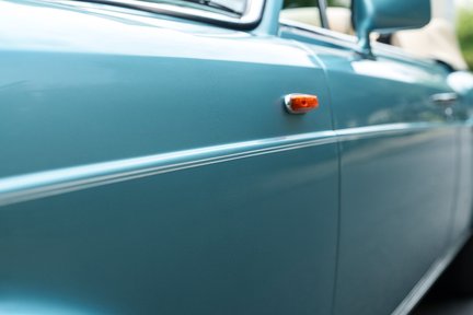 Rolls-Royce Corniche IV 15