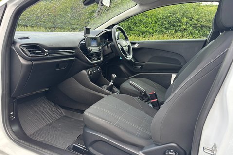 Ford Fiesta 1.5 Tdci Panel Van - Air Con 13