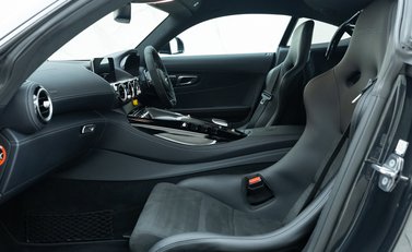 Mercedes-Benz AMG GT R PRO 14