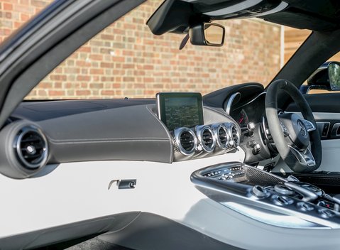 Mercedes-Benz Amg GT GT S 13