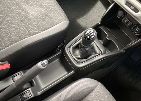 Suzuki Swift Motion 1.2 Mild Hybrid 19