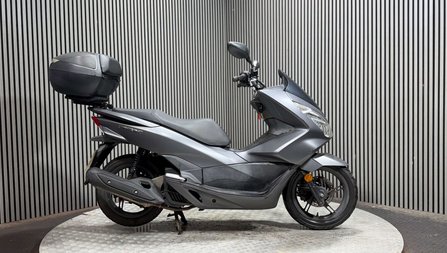 Honda PCX WW 125 2017 1 OWNER SCOOTER 125CC RUNNING PROJECT BIKE