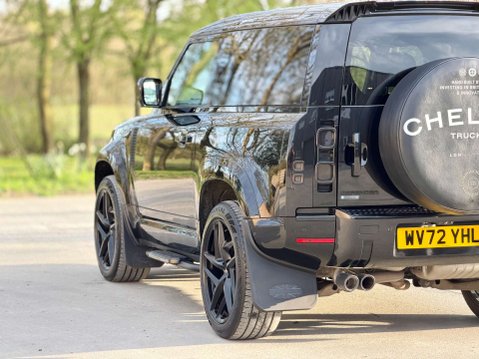 Land Rover Defender 3.0 Defender Hard Top SE D MHEV Auto 4WD 5dr 16