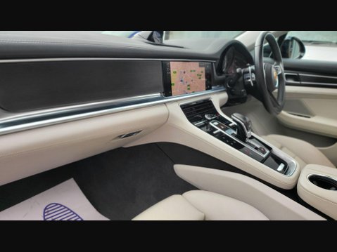 Porsche Panamera PDK 11