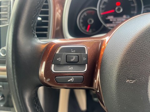 Volkswagen Beetle DESIGN TSI BLUEMOTION TECHNOLOGY 30