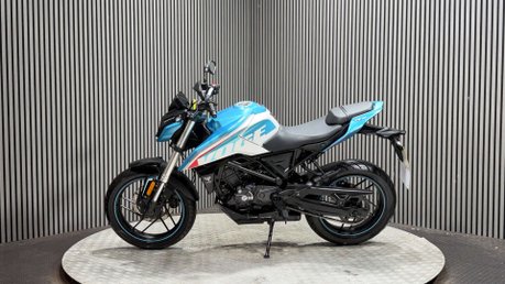 Voge R 2023 ONLY 1K 1 FORMER OWNER 125CC NAKED LEARNER BIKE 5