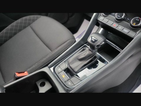 Skoda Karoq SE TSI DSG 14