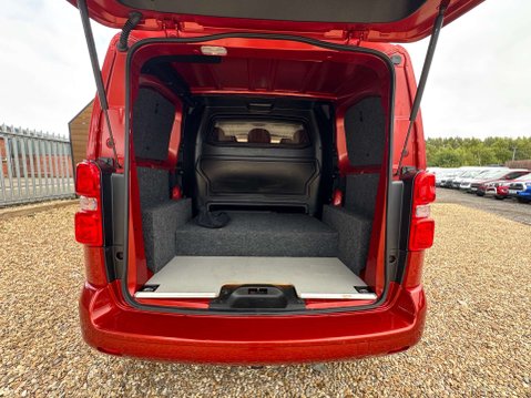 Citroen Dispatch 2.0 Dispatch 1400 Enterprise+ Blue HDi S/S 6