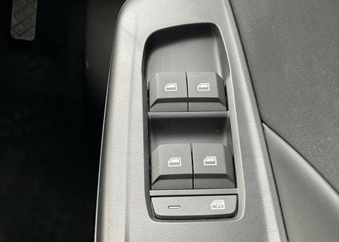 MG MG3 1.5 HYBRID+ TROPHY 18