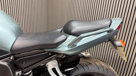 Yamaha FZ1 FAZER 2008 38K GOOD RUNNING PROJECT BIKE SPARES OR REPAIR 24