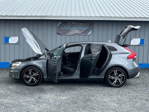 Volvo V40 2.0 T2 R-Design Pro Euro 6 (s/s) 5dr 3