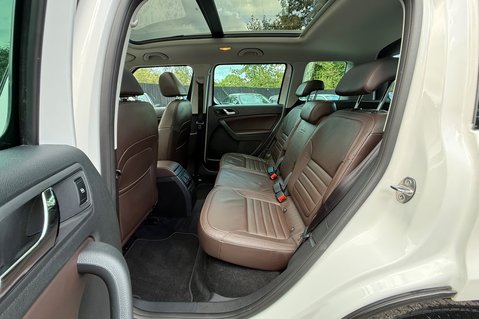 Skoda Yeti Outdoor LAURIN AND KLEMENT TDI DSG - RARE CAR - PAN ROOF -APPLE CARPLAY -8 SERVICES 18