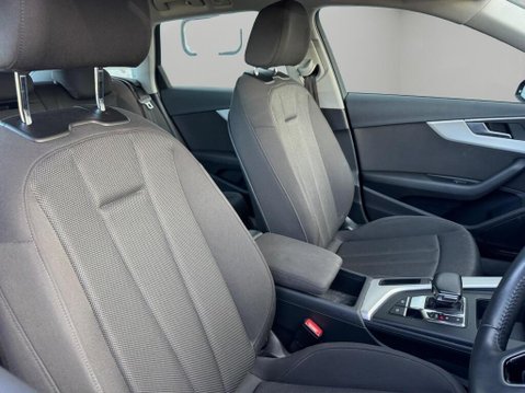 Audi A4 2.0 TDI 35 Technik S Tronic Euro 6 (s/s) 5dr 9
