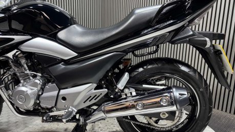 Suzuki Inazuma GW 2014 ONLY 6K MOT SEPTEMBER 2027 WARRANTY A2 READY 250CC 19