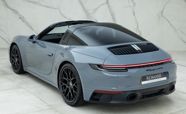 Porsche 911 Targa 4 GTS (992) 9