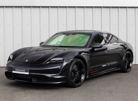 Porsche Taycan Turbo S 6
