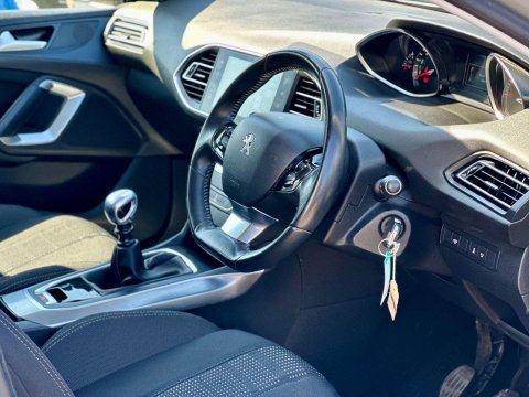 Peugeot 308 1.6 BlueHDi Allure Euro 6 (s/s) 5dr 7