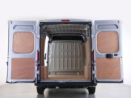 Citroen Relay 2.2 BlueHDi L2H2 Van 140ps Enterprise Pro 3