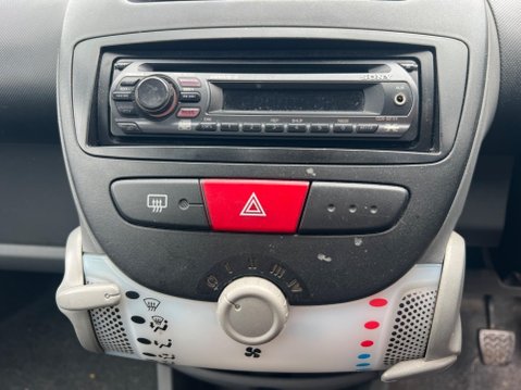 Peugeot 107 1.0 12V Urban 2 Tronic Euro 4 3dr 18