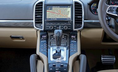 Porsche Cayenne Turbo 16