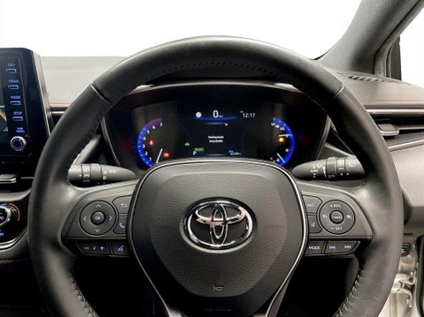 Toyota Corolla 1.8 VVT-h Excel Touring Sports 5dr Petrol Hybrid CVT Euro 6 (s/s) (122 ps) 13
