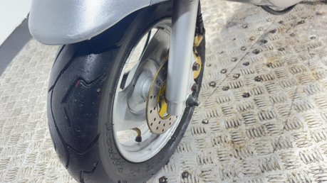 PGO Rodo 50 2006 13K 2 STROKE RUNNING SCOOTER PROJECT BIKE 50CC 2T 15