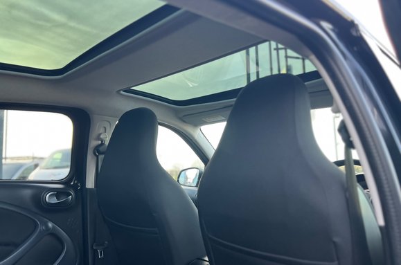 Smart Forfour PREMIUM 5 DOOR ELECTRIC AUTO 5 DOOR 30