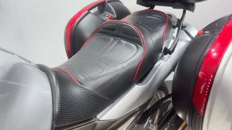 Kawasaki ZZR 2004 ONLY 29K FULL LUGGAGE NEW MOT SERVICED BIG CC TOURER 30