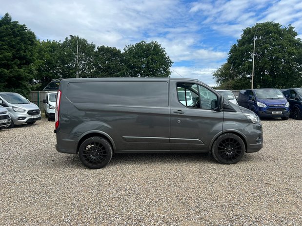 Ford Transit Custom SWB L1H1 Low Roof Limited 280 Air Con Sensors Sport Bodytkit Fitted EURO 6 5
