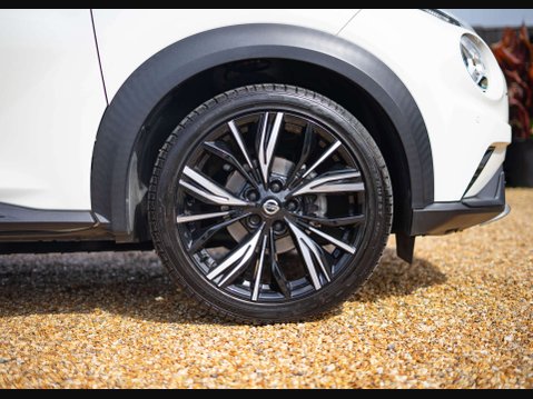 Nissan Juke 1.0 Juke Tekna+ DiG-T Semi-Auto 5dr 38