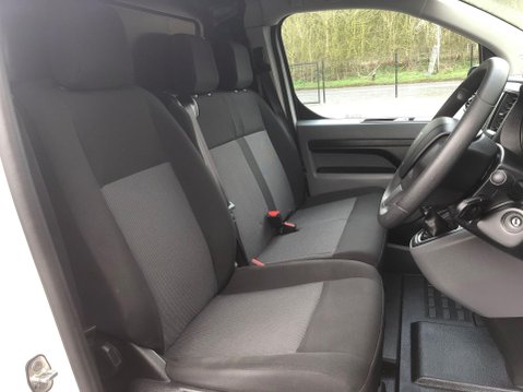 Peugeot Expert BLUE HDI PROFESSIONAL STANDARD 17