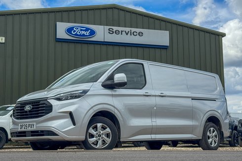 Ford Transit Custom AUTO LWB L2H1 Low Roof Limited 320 Air Con Alloys Cam Sensors EURO 6