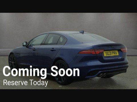 Jaguar XE R-DYNAMIC BLACK MHEV 2