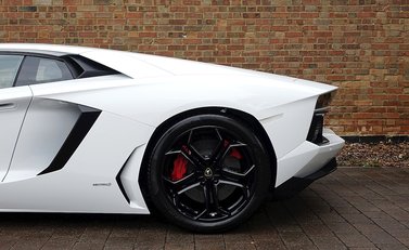 Lamborghini Aventador LP 700-4 9