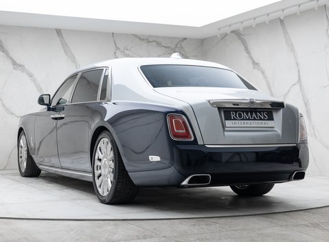 Rolls-Royce Phantom VIII EWB 10