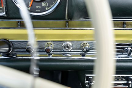 Mercedes-Benz SL Series 300SL Roadster 30
