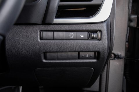 Nissan Qashqai DIG-T N-CONNECTA MHEV 15