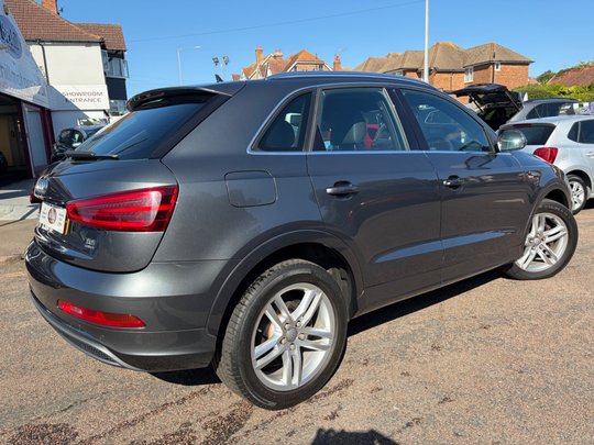 Audi Q3 2.0 TDI QUATTRO S LINE