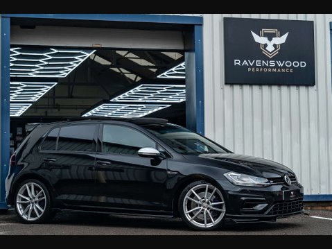 Volkswagen Golf 2.0 Golf R TSi Semi-Auto 4WD 5dr 1