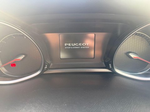Peugeot 308 1.2 PureTech Tech Edition Hatchback 5dr Petrol Manual Euro 6 (s/s) (130 ps) 40
